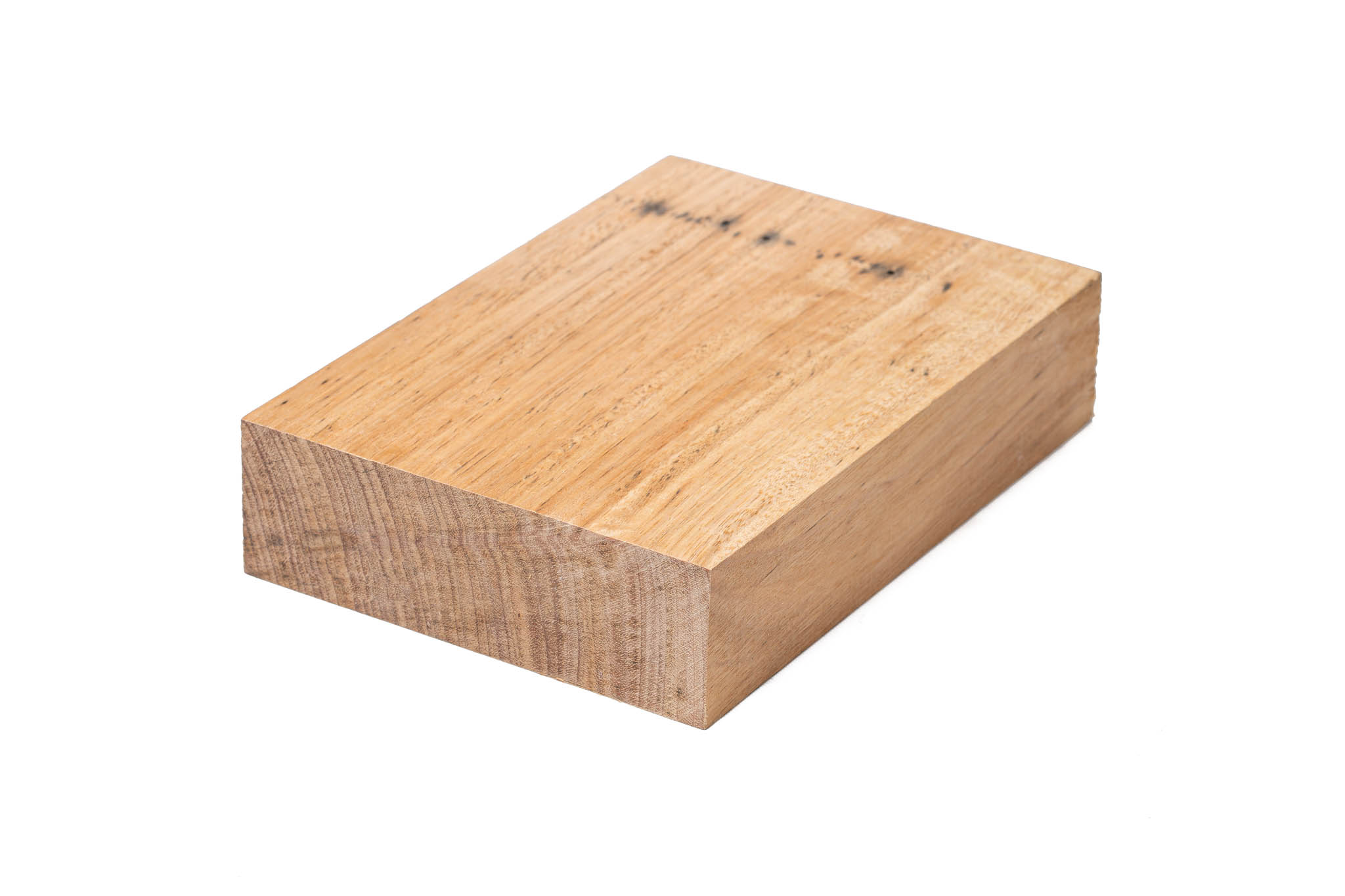 <p>Used with<strong> other boards and battens to protect </strong>and enhance the vertical joints and form board-and-board</p>