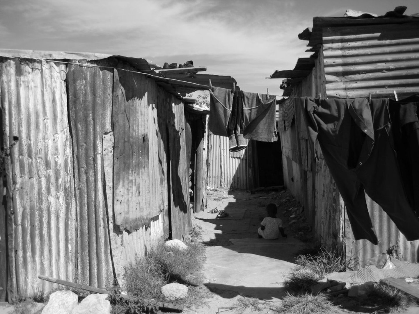 <p>very poor houses made of discarded materials</p>