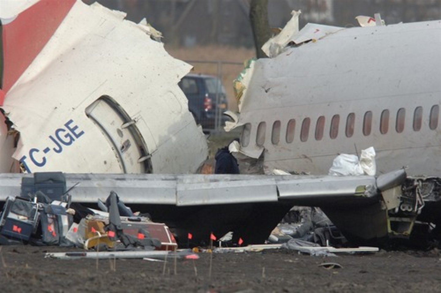 <p>TRANSLATION: крушение самолёта</p><p>DEFINITION: an accident in which an aircraft falls and is destroyed</p><p>EXAMPLE: The discovery of the black box happened after a terrible ........................ . Открытие "чёрного ящика" произошло после ужасного КРУШЕНИЯ САМОЛЁТА.</p>
