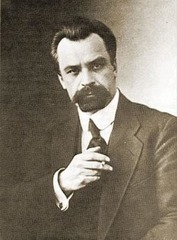 <p>• письменник • один із засновників УСДРП • голова Генерального Секретаріату УЦР, згодом Директорії УНР</p>