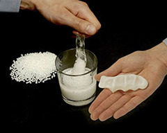 <p>Can be shaped and reshaped unlimited times, Changes form at 62 degrees.</p>