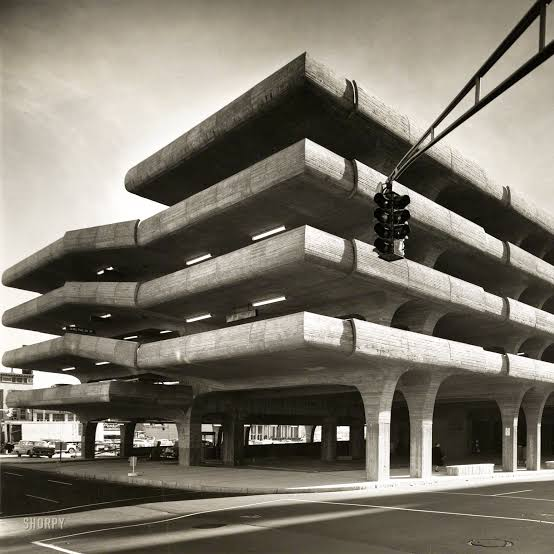 <p>Paul Rudolph</p>