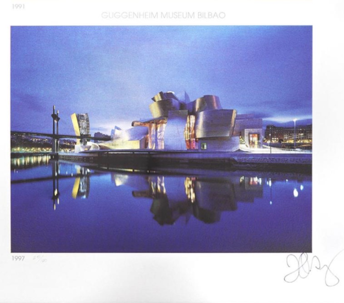 <p><span>Frank Gehry. ( Guggenheim Museum Bilbao, ) Postmodern architecture</span></p>