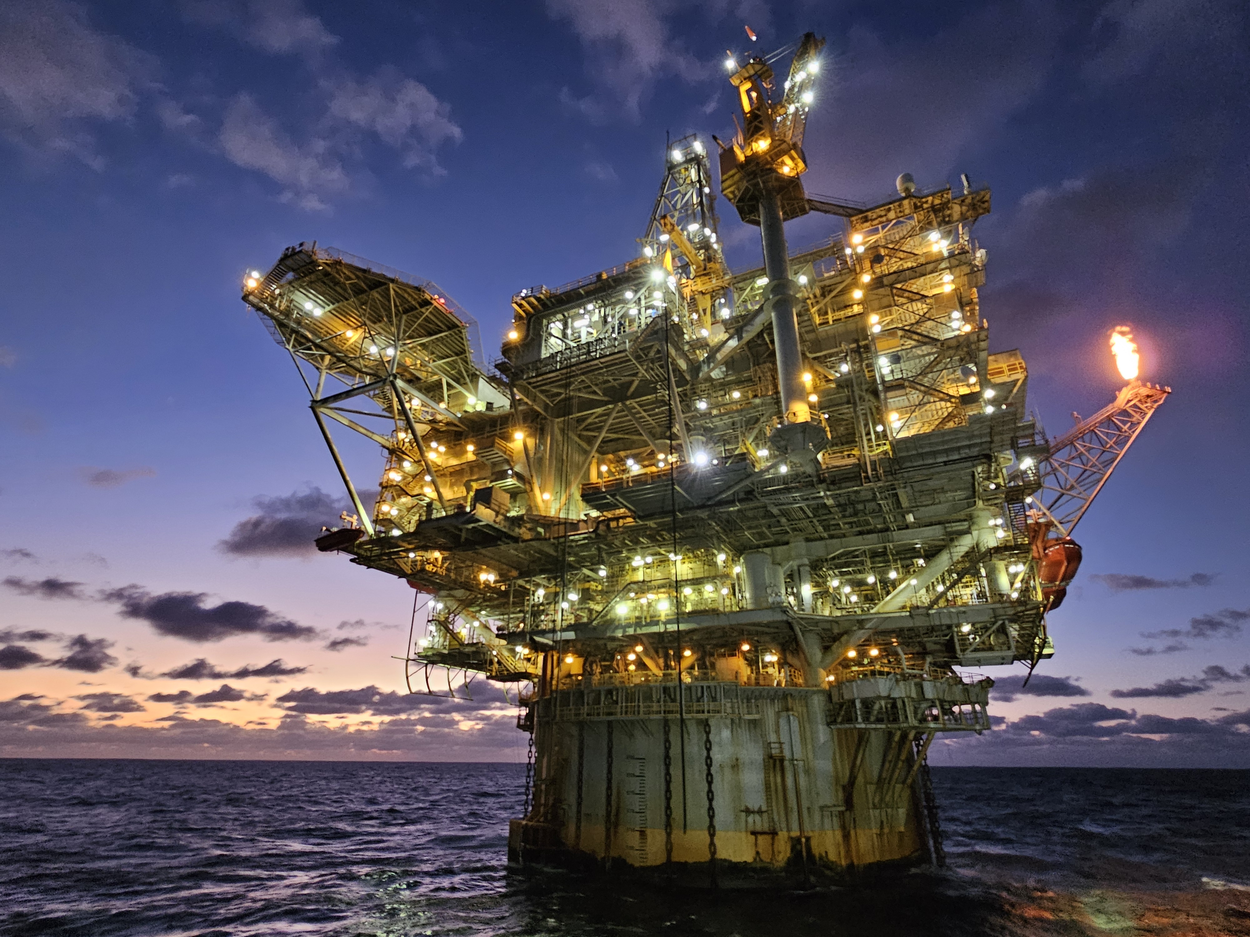 <p><span style="">Offshore</span></p>