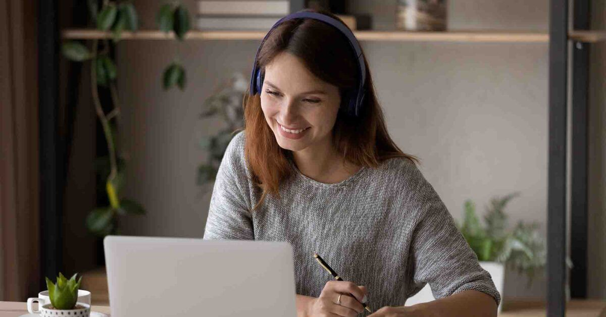 <p>(to study the words and grammar of Portugal or Brazil) </p><p>She plans to travel to Lisbon, so she wants to l__________ t__________ P__________ l__________.</p>