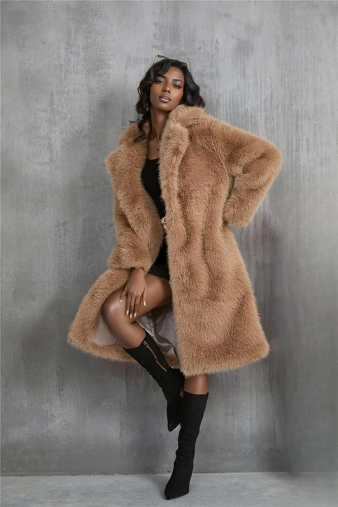 <p>шуба | a coat made of animal fur (переклад речення: Взимку вона носила дорогу шубу.)</p>